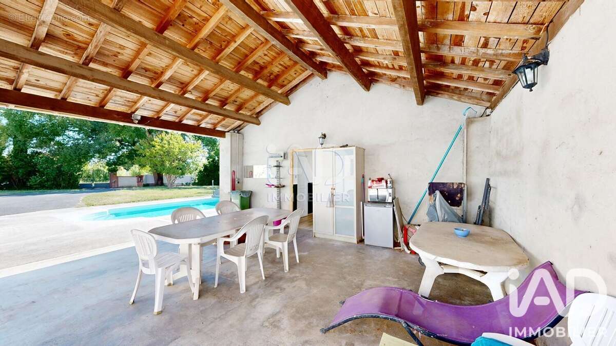 Maison 216 m² à Gaillac  - photo 2