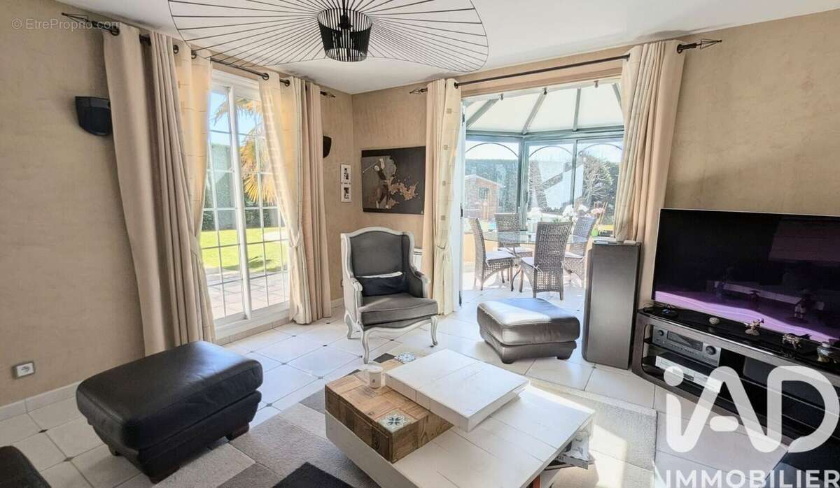 Photo 8 - Maison à BOULLAY-LES-TROUX