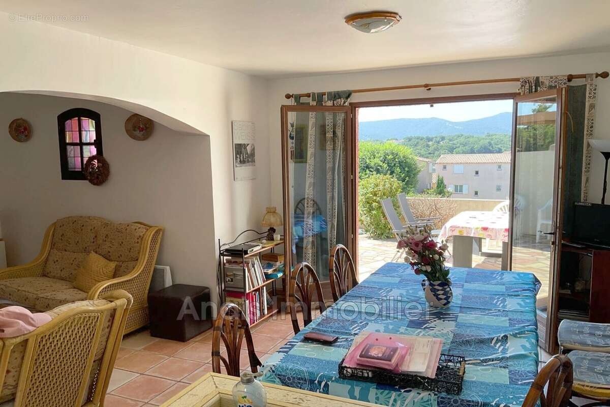 Maison à COGOLIN