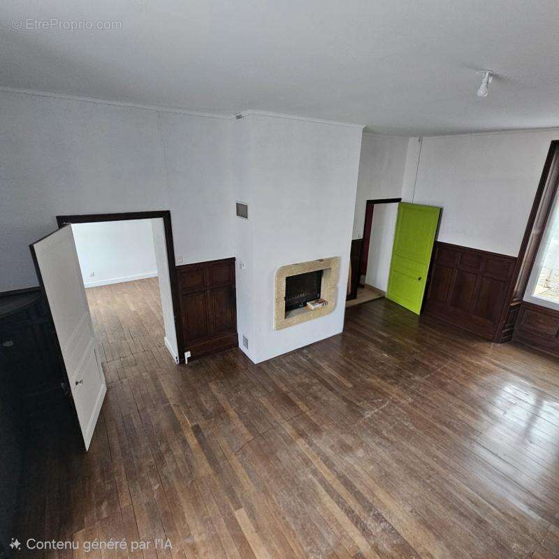 Maison à CHAMPAGNE-LES-MARAIS