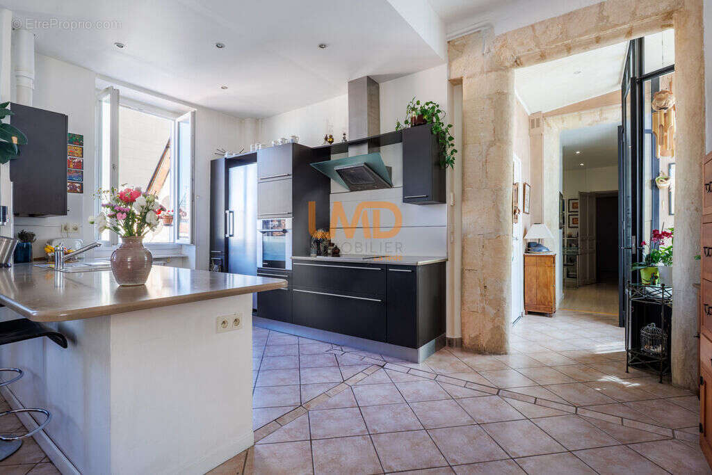 Appartement à MARSEILLE-6E