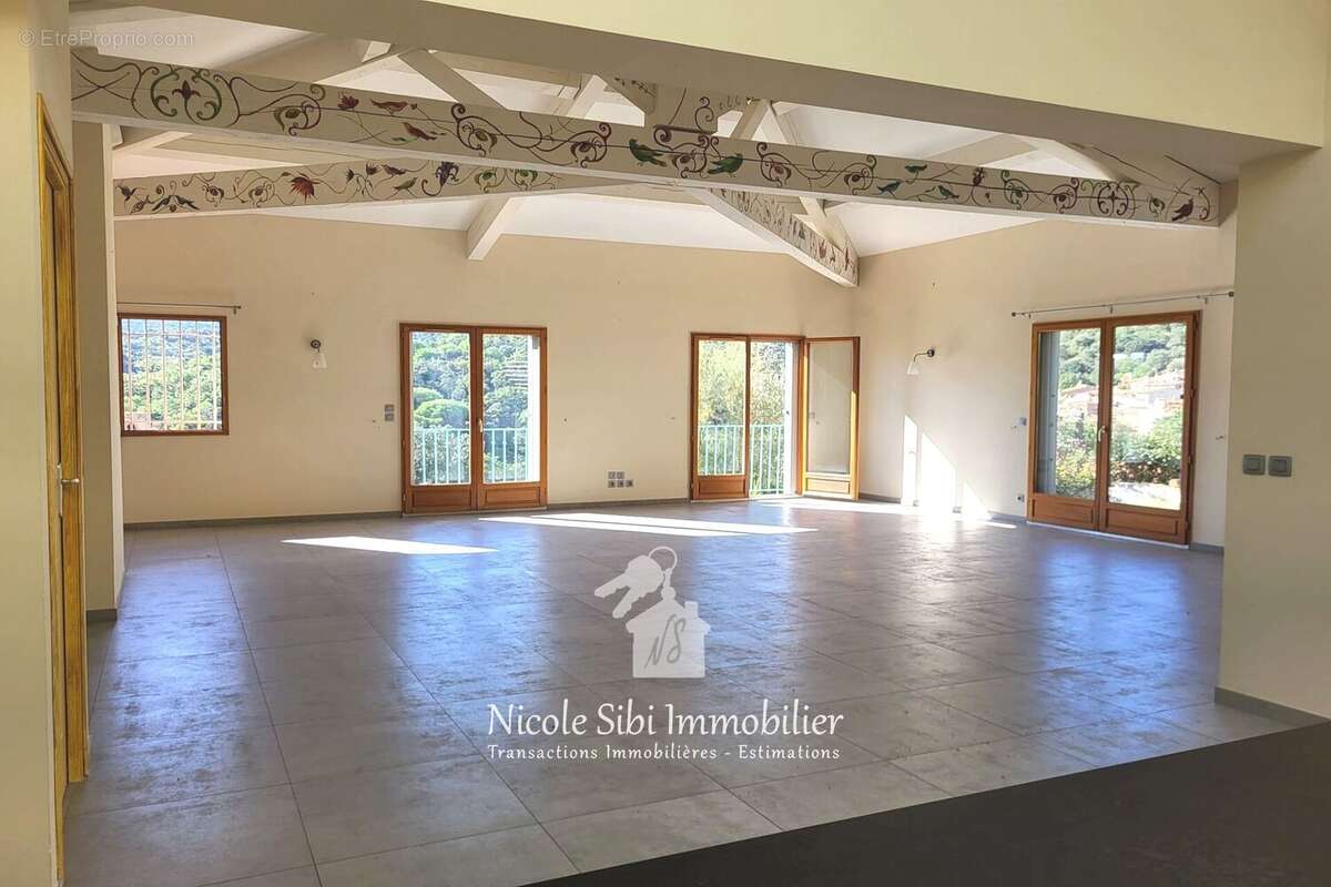 Maison 170 m² à Corbere  - photo 2