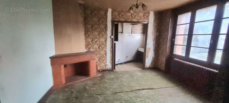 A rénové !! maison mitoyenne avec local commercial 154m² - photo 5