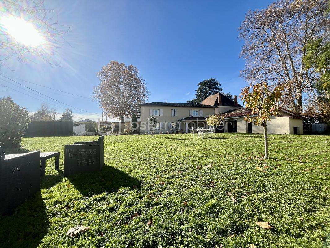 Maison à PEYZIEUX-SUR-SAONE