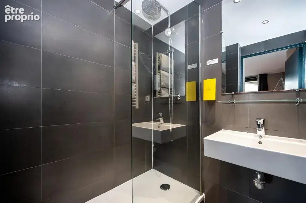 INVESTISSEMENT LOCATIF  Marseille  Résidence d'Affaire et de Tourisme StayCity - Centre Vieux Port Marseille - 7,04% de rentab - photo 6