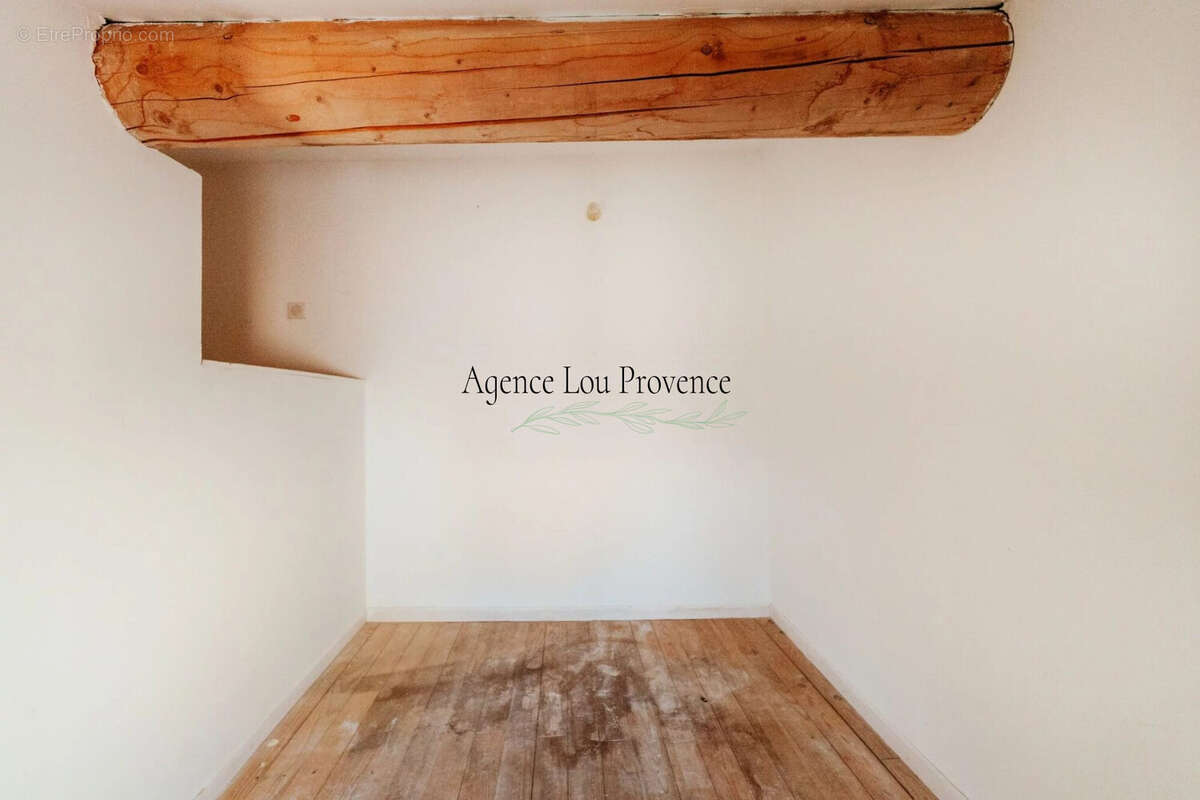 Appartement 86 m² à Eyguieres  - photo 5
