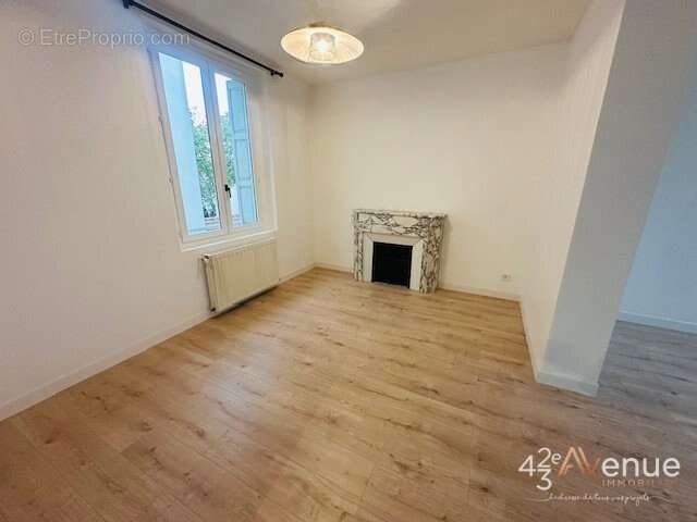 Appartement à SAINT-ETIENNE
