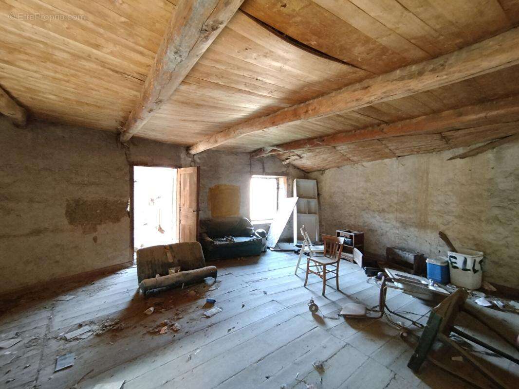 Maison à DORE-L&#039;EGLISE