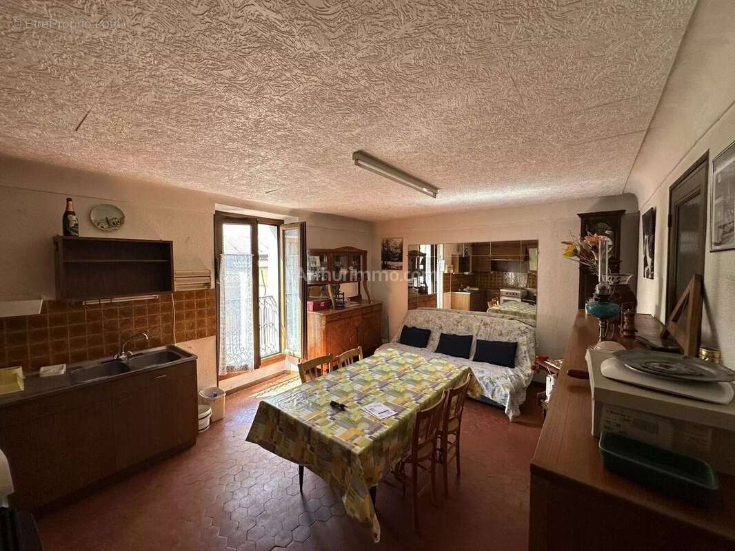 Maison à THORAME-HAUTE