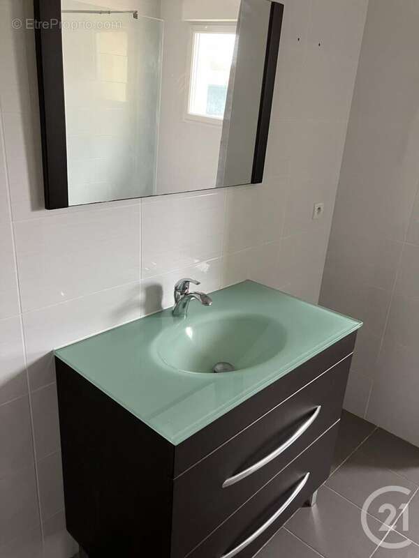 Maison à MONCETZ-LONGEVAS