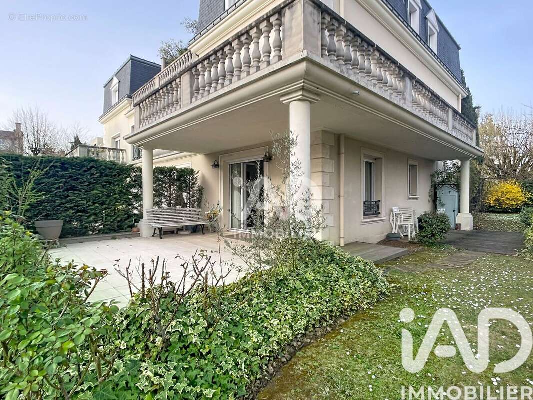 Photo 2 - Appartement à SAINT-MAUR-DES-FOSSES