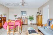Appartement à VAL-DE-REUIL