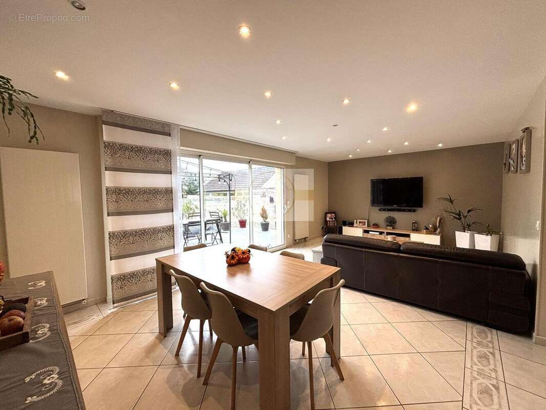 Maison à LAGNY-SUR-MARNE