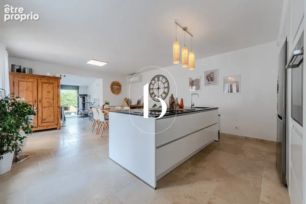 Maison 6 pièces 240 m² à vendre à Uzes (30700) - photo 10