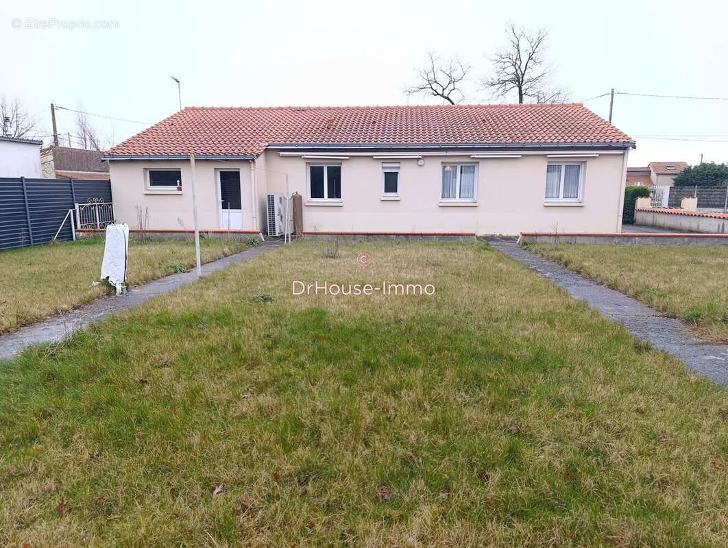 Maison à TREIZE-SEPTIERS