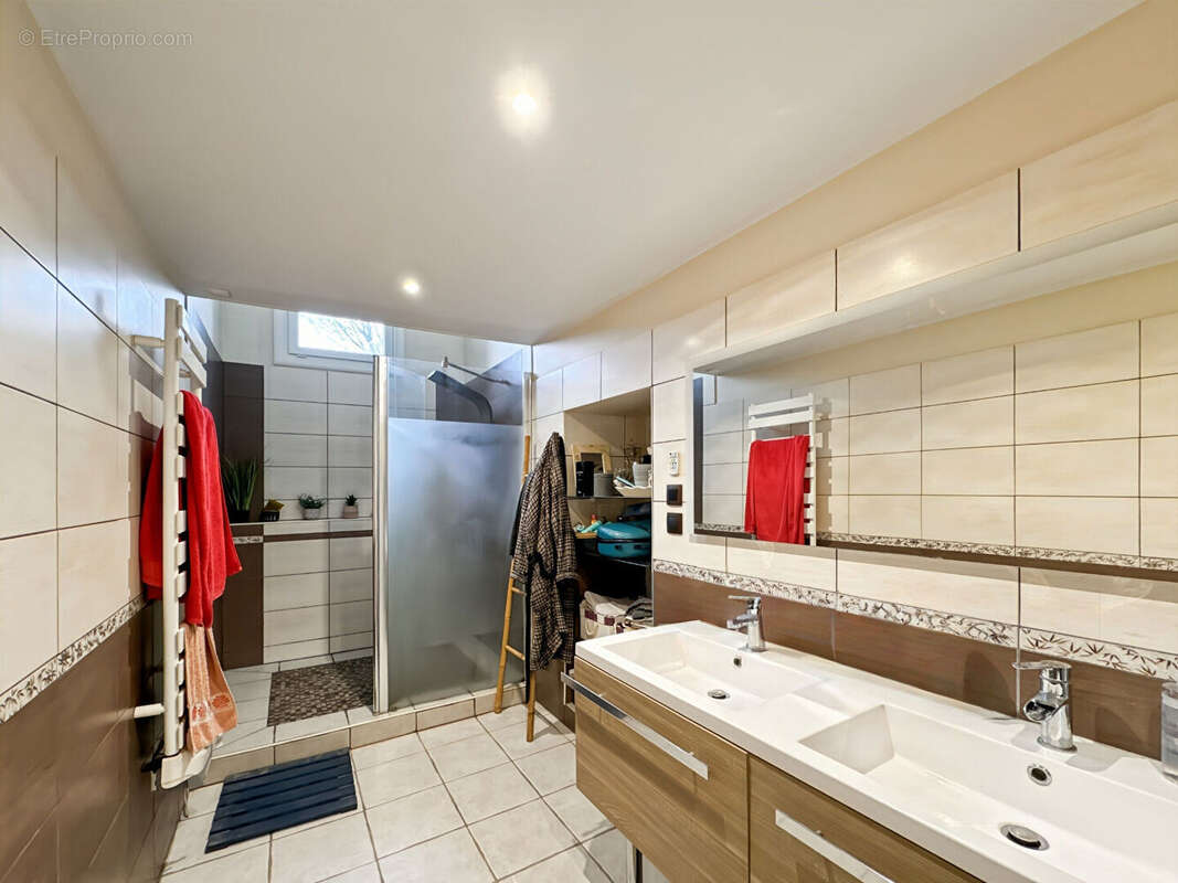 Maison à SAINT-NAUPHARY