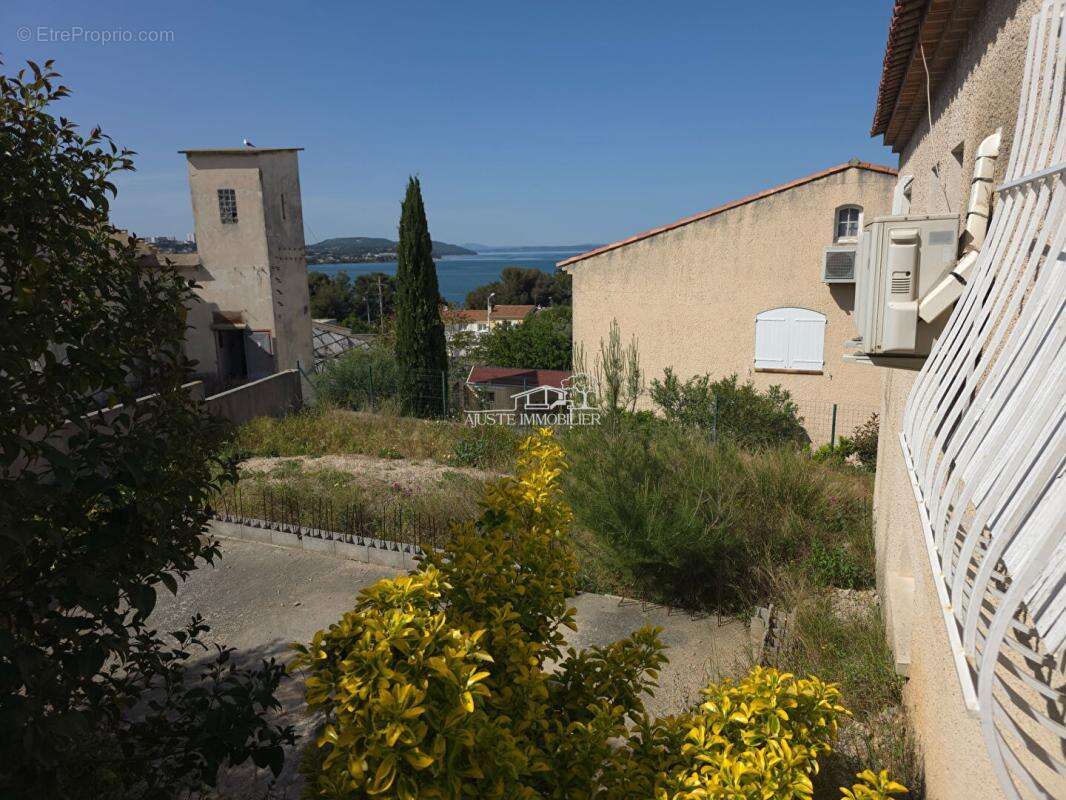 COUP DE COEUR  Maison familiale avec grand terrain et potentiel à Martigues - photo 10