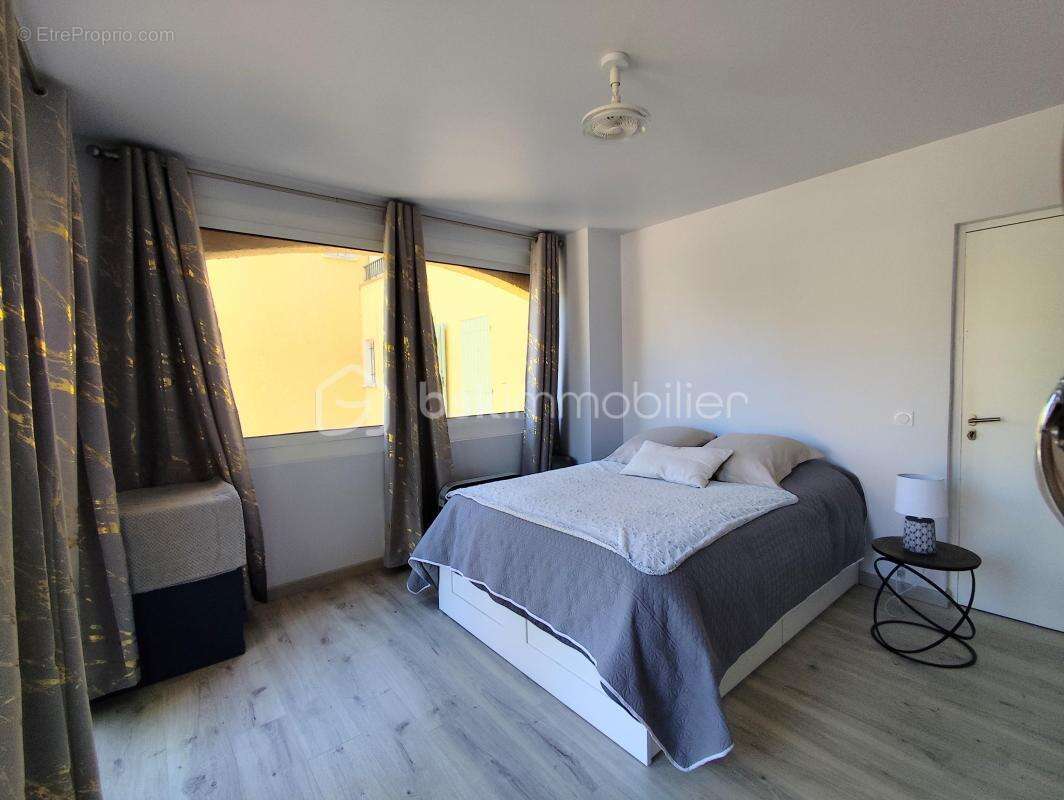 Appartement à LORGUES