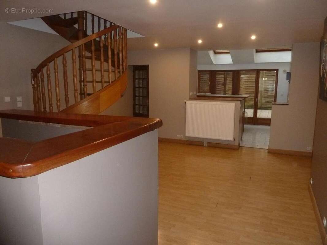 Maison 130 m² à Cambrai  - photo 2