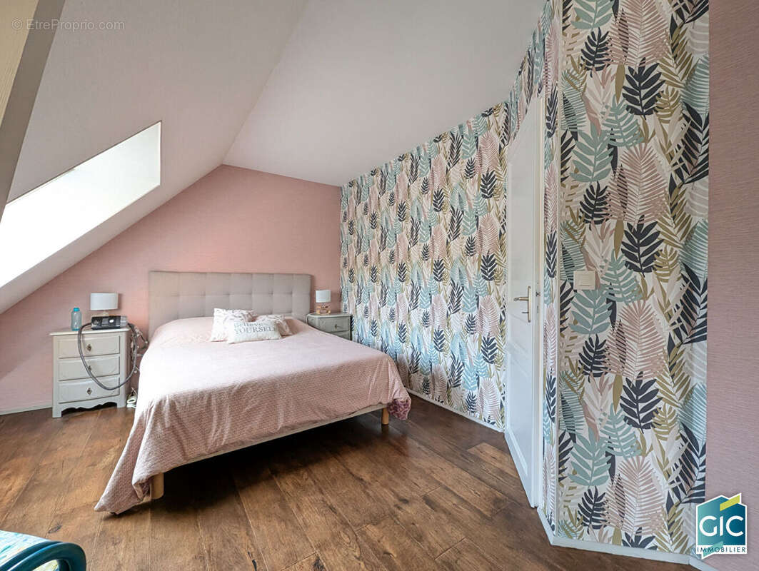 Maison à CORMELLES-LE-ROYAL