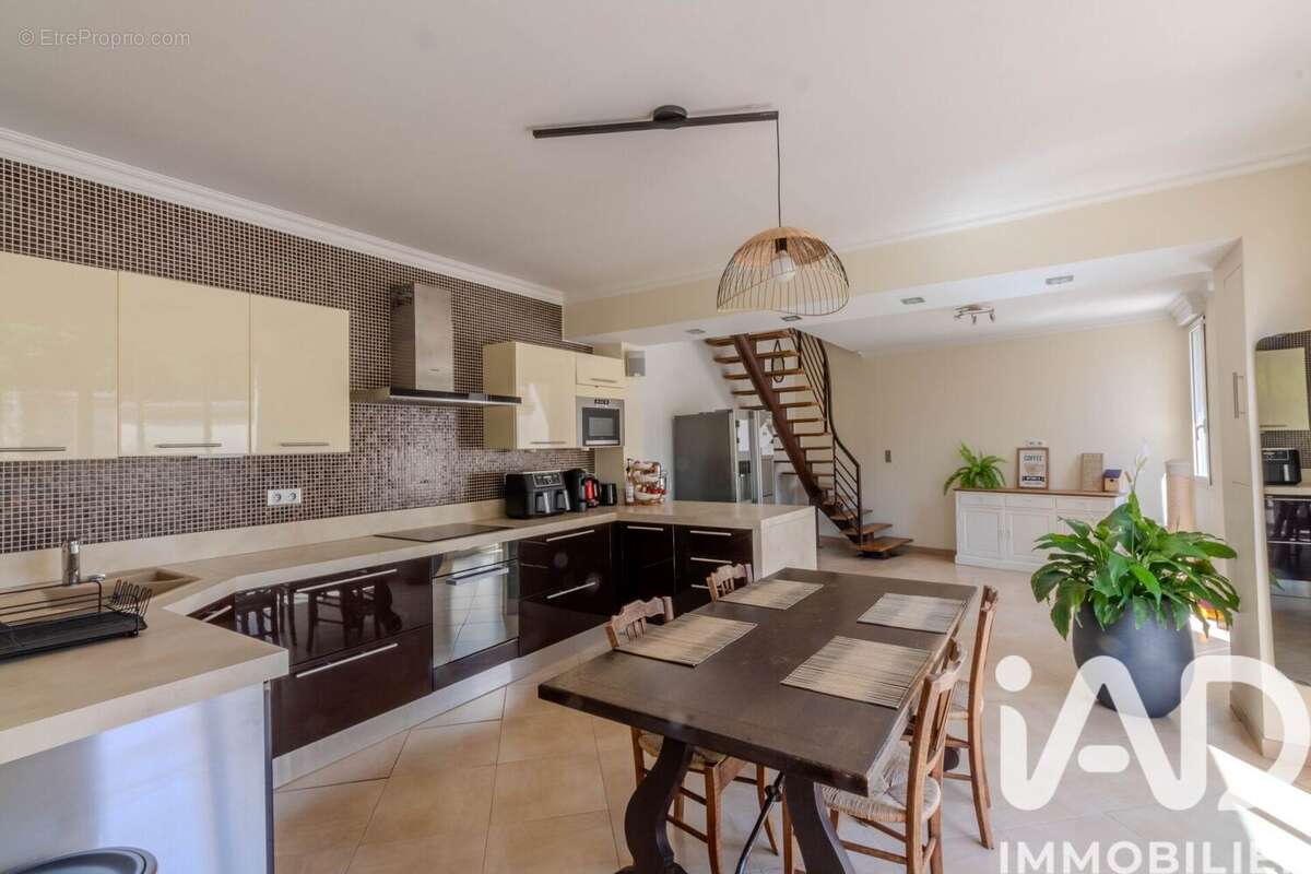Maison 194 m² à Bourron-Marlotte  - photo 8