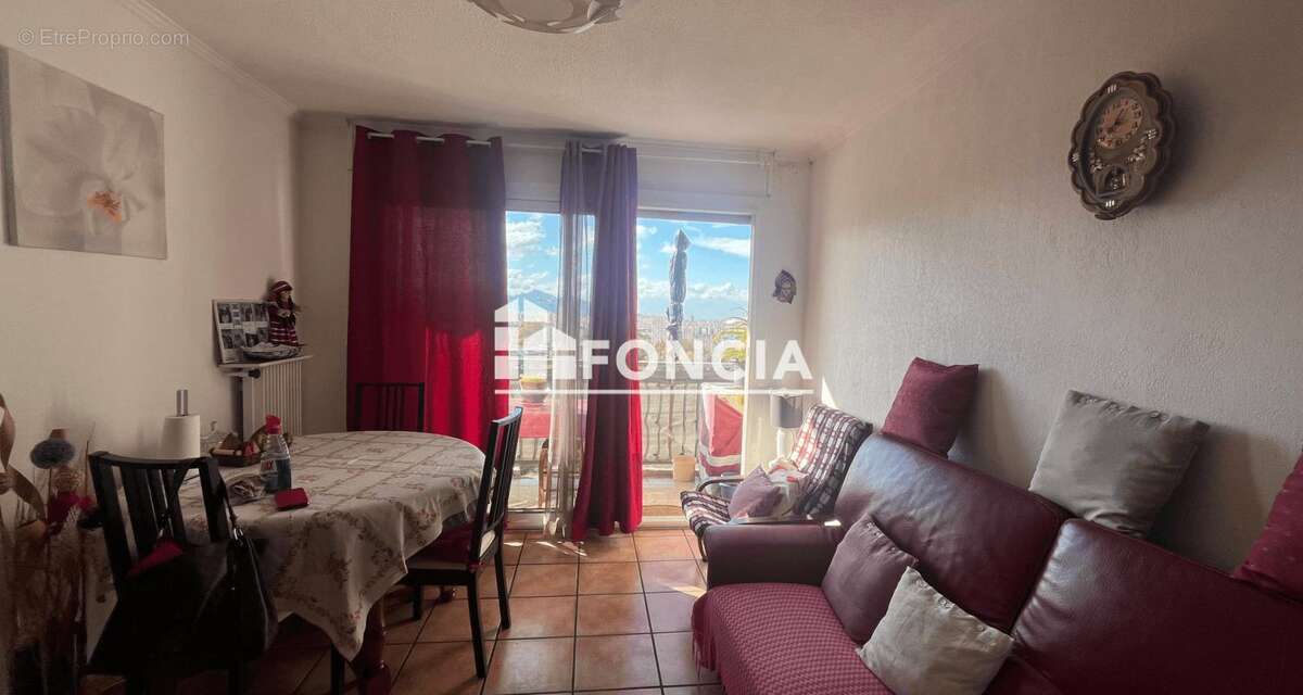 Appartement à MARSEILLE-11E