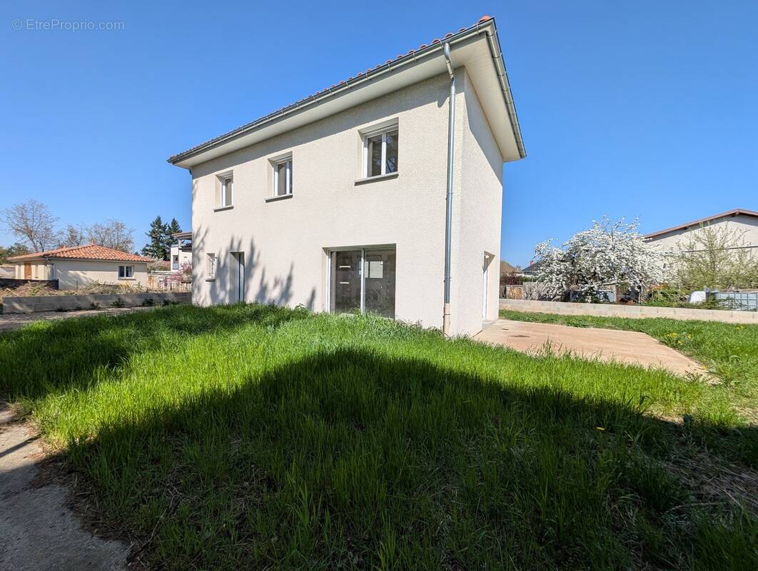 n°2 - Maison à COLOMBIER-SAUGNIEU