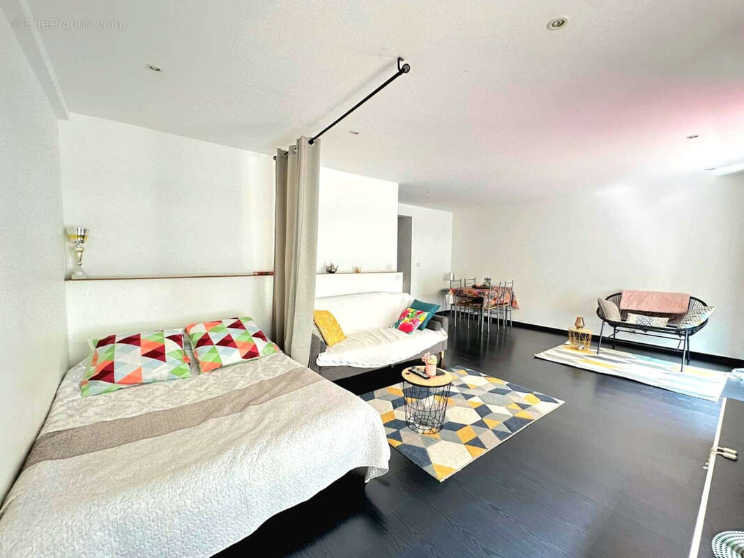 Appartement à MARSEILLE-8E