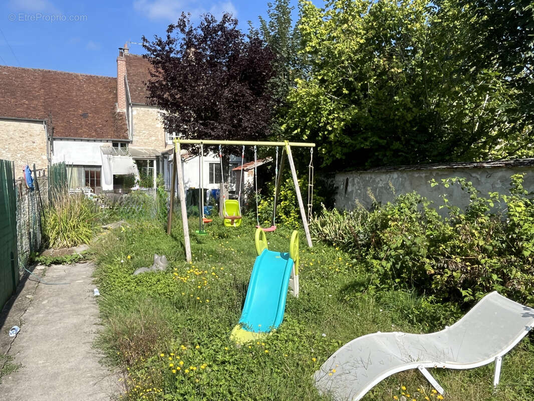 Maison à JOUY-SUR-MORIN