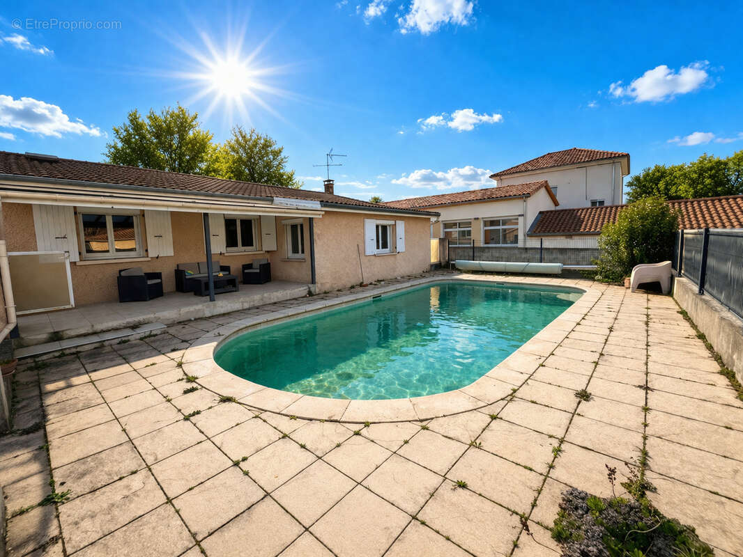 Maison à MONTVENDRE