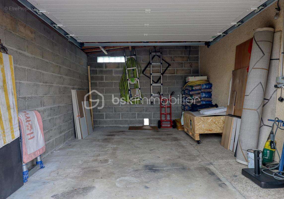 Maison à LACHAPELLE-AUX-POTS