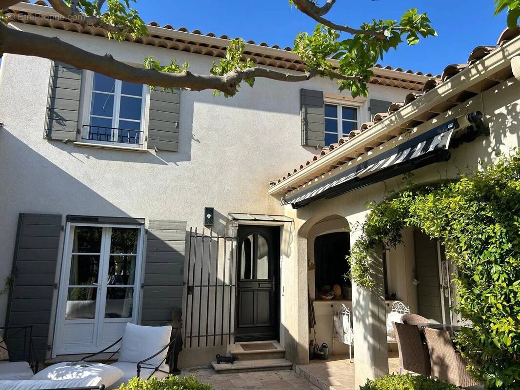 Maison à MAUSSANE-LES-ALPILLES