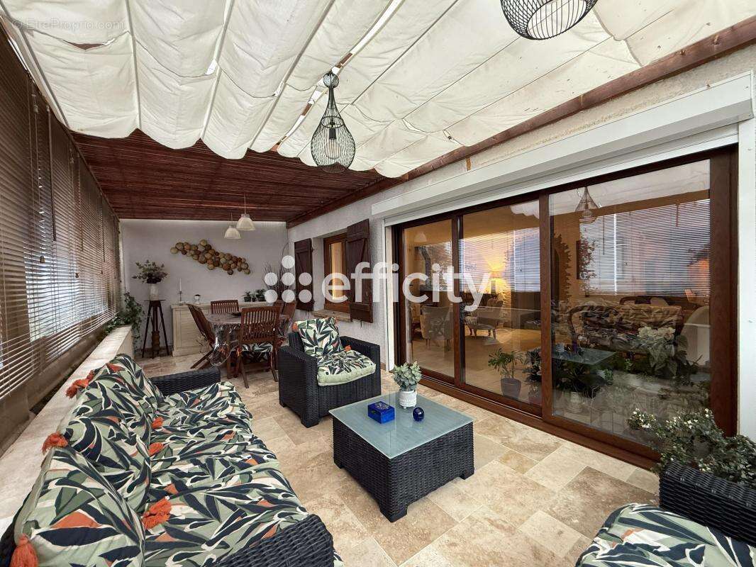 Maison à AUVERS-SUR-OISE