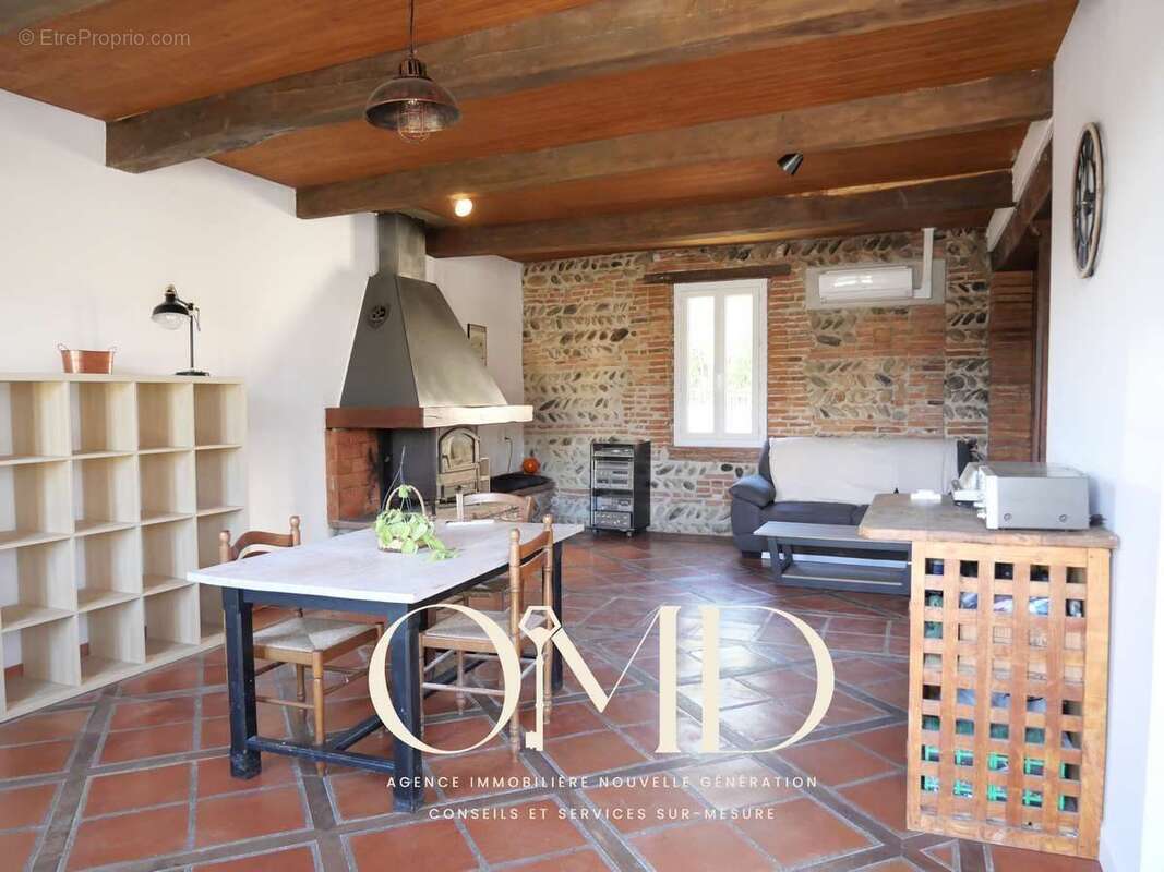 Maison à MONTESQUIEU-VOLVESTRE