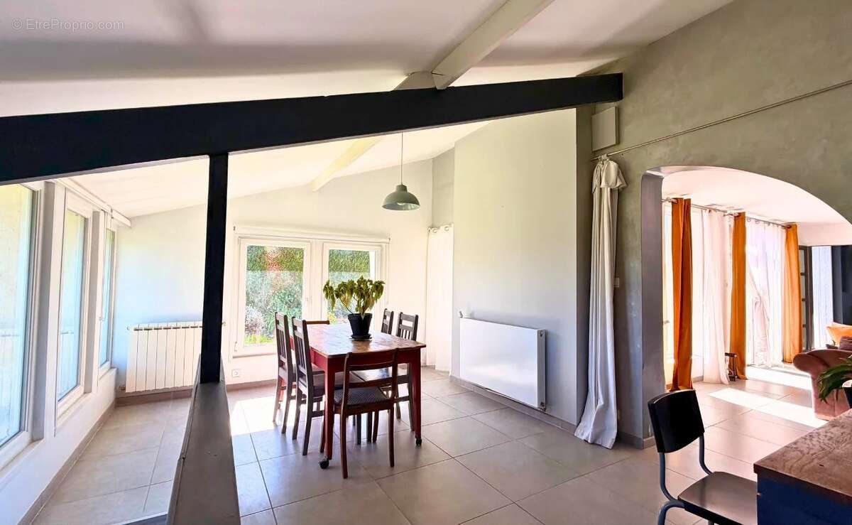 Maison à COUTICHES