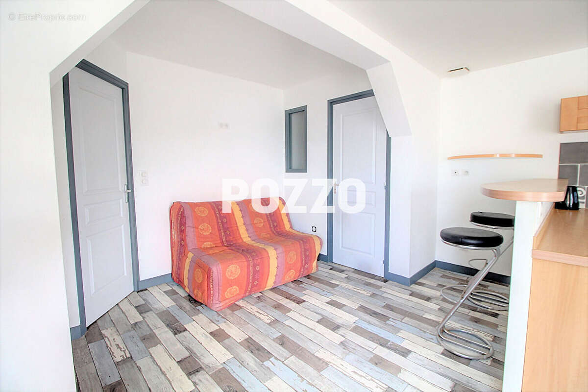 Appartement à DONVILLE-LES-BAINS