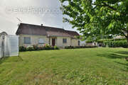 Maison à LA CHAPELLE-D'ALIGNE