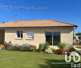 Photo 1 - Maison à SAINT-MEDARD-DE-GUIZIERES