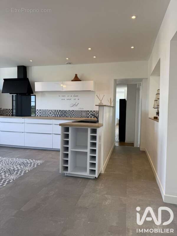 Appartement 163 m² à Saintes  - photo 4