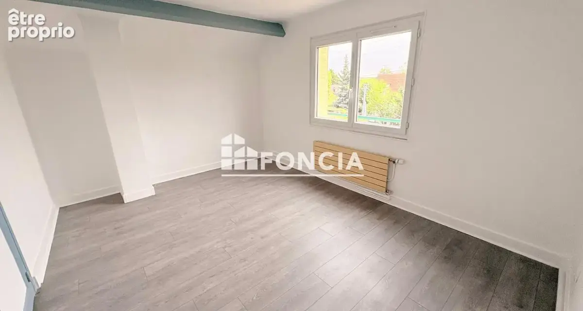 Maison avec sous-sol total, grand terrain clos et gare à proximité ! - photo 13