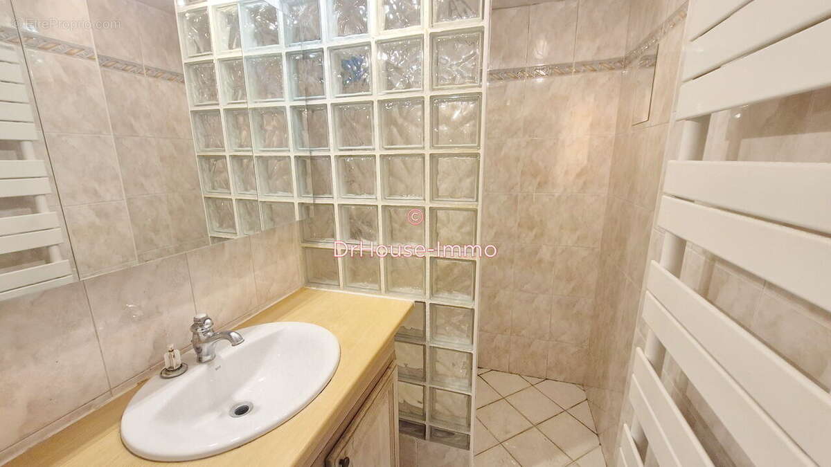 Appartement 64 m² à Marseille-14e  - photo 11