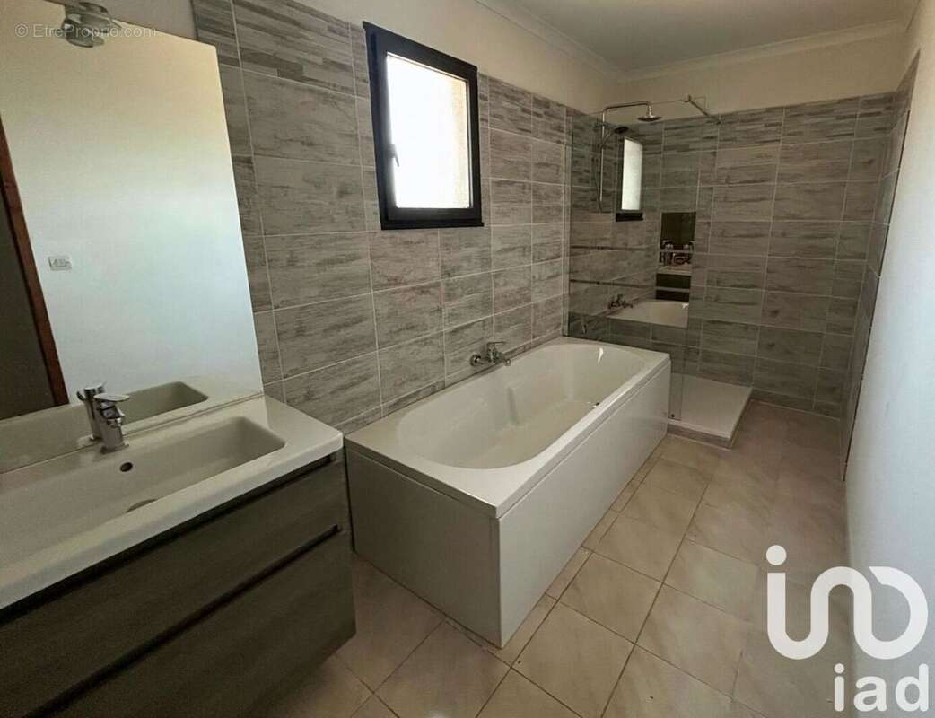 Photo 9 - Maison à LUNEL-VIEL