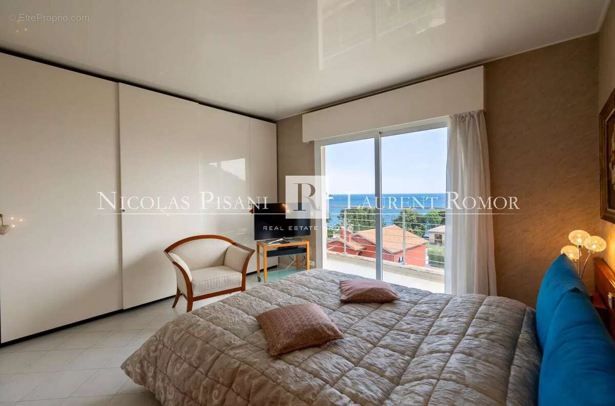 Appartement à EZE