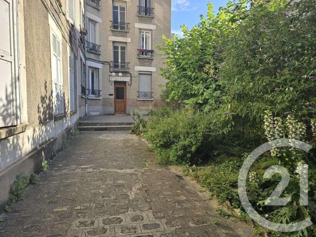 Appartement à FONTENAY-SOUS-BOIS
