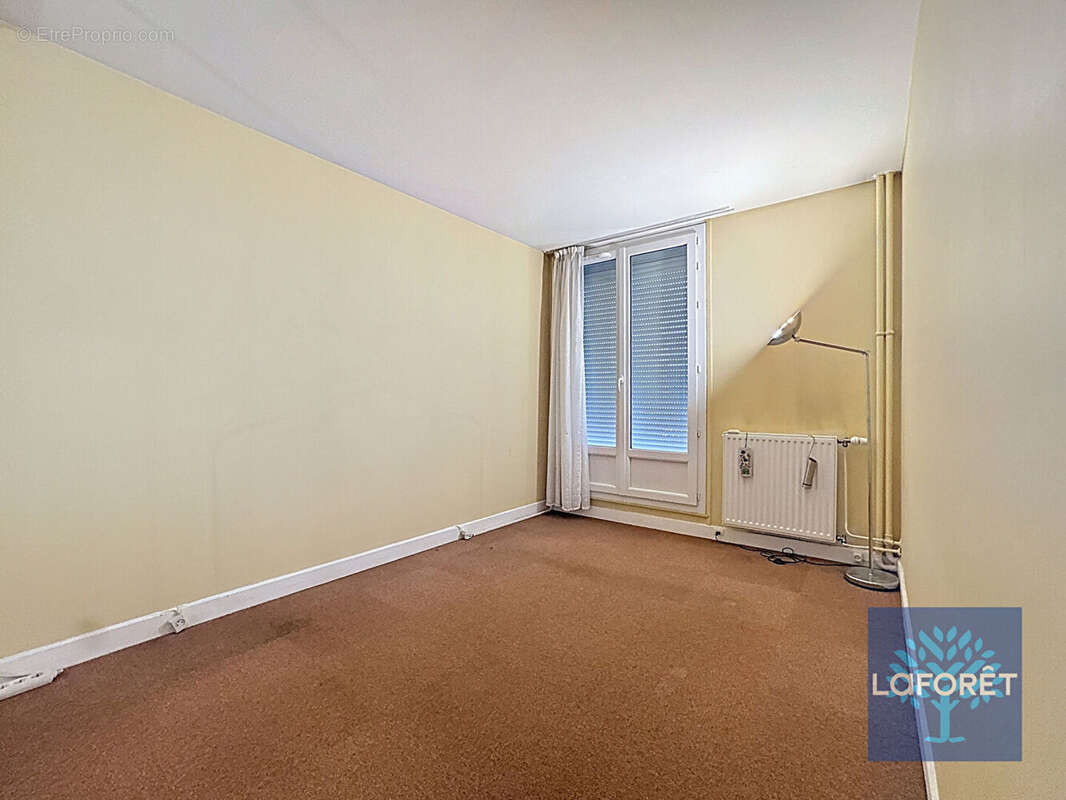 Appartement à CHILLY-MAZARIN