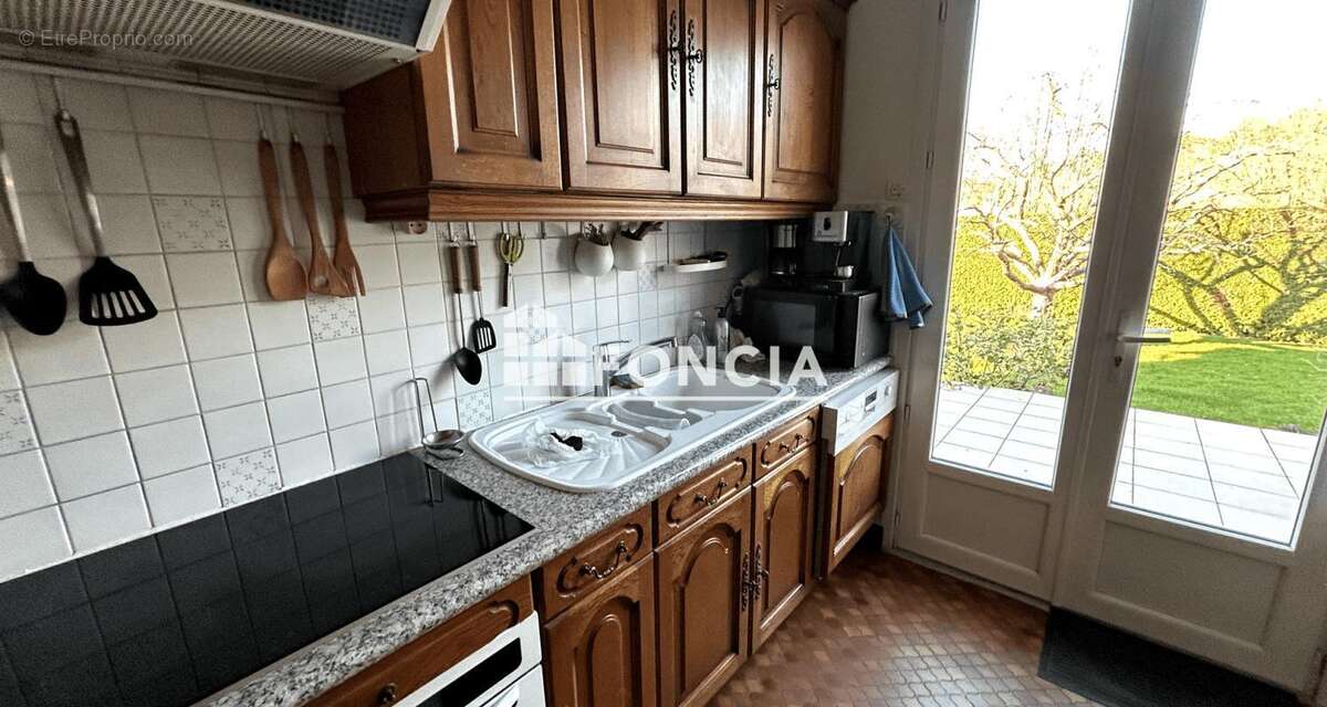 Maison à SAINT-MARTIN-DE-BOSCHERVILLE