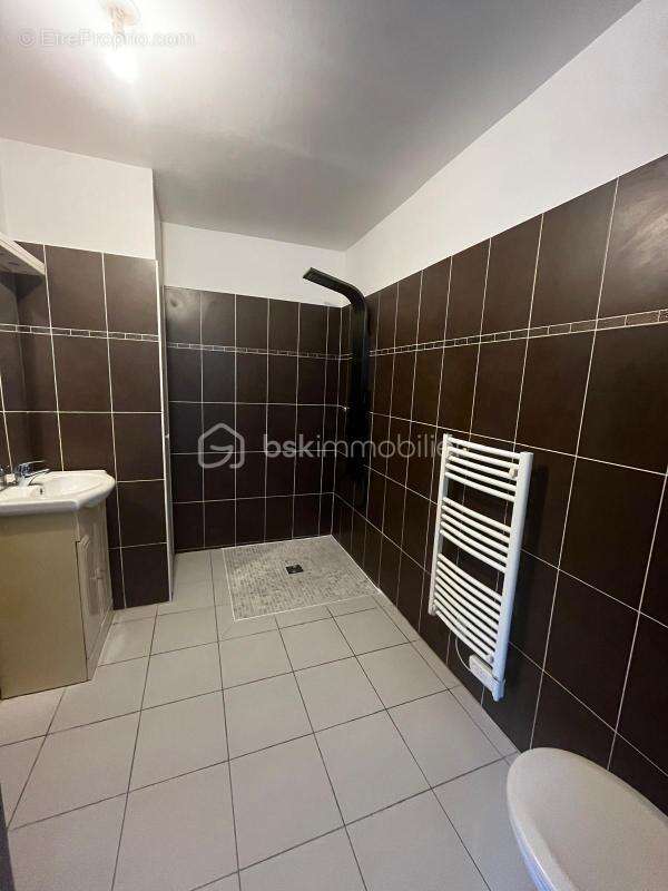 Appartement à SALON-DE-PROVENCE