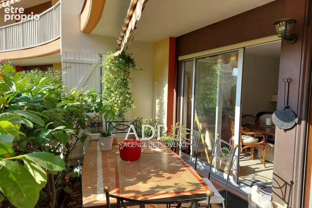 Appartement à MANDELIEU-LA-NAPOULE