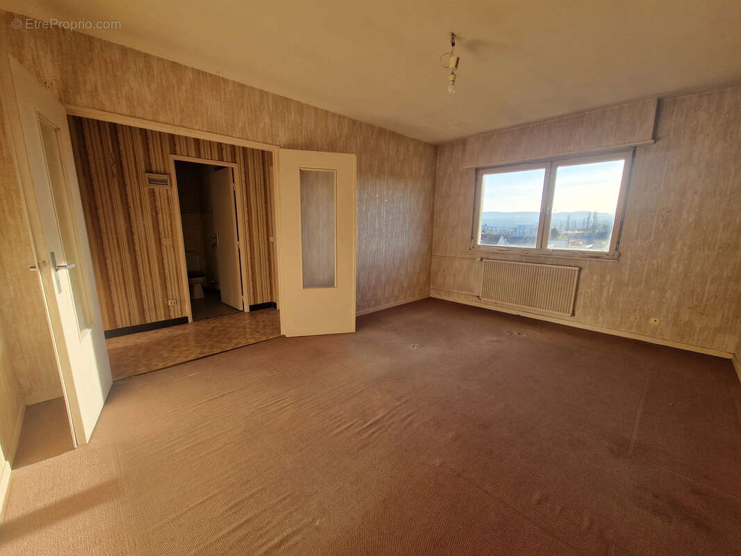 Studio 33 m2 côté cour avec cave   Immeuble en rénovation énergétique - photo 2