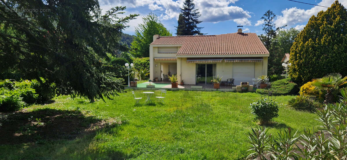 Vernet-les-Bains - Villa 4 faces avec garage, dépendance et jardin - photo 14